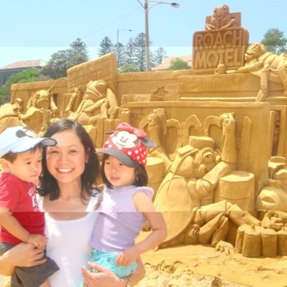 Meet your Posher, Sharon - Picture 1 of 1